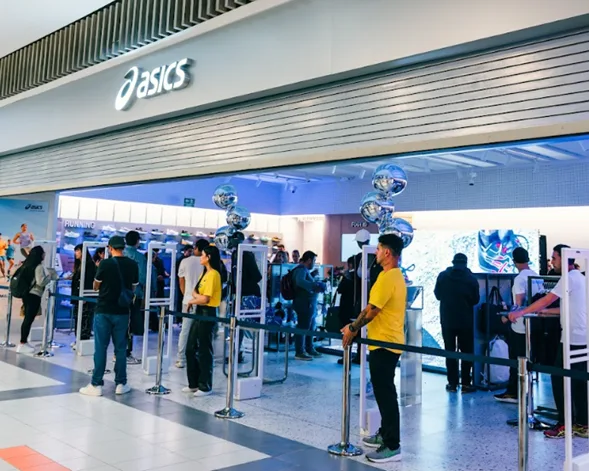 ASICS abrió su tienda 11 en Colombia
