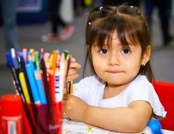 Niños en Colombia ahorran cada vez más y priorizan su educación