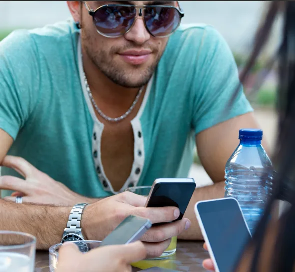El papel de Grindr en la experiencia de viaje del turismo contemporaneo
