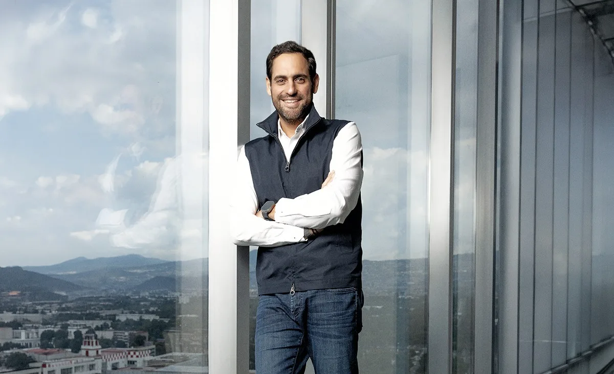 Neobancos y banca tradicional: modelo híbrido gana terreno entre las pymes