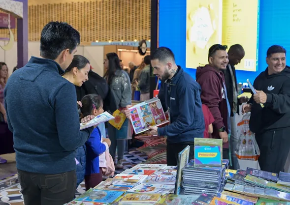 La FILBo realizó su primera subasta de libros