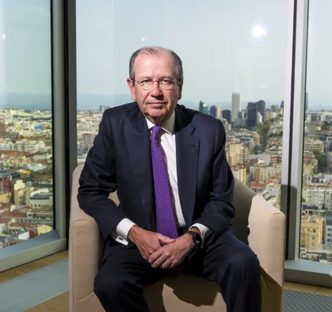 Garrigues ratifica el mandato de Fernando Vives como presidente ejecutivo hasta 2032