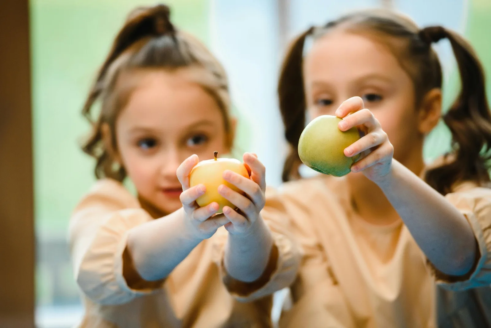 Entre paquetes y bebidas azucaradas: la realidad de la lonchera escolar que enciende alertas en salud