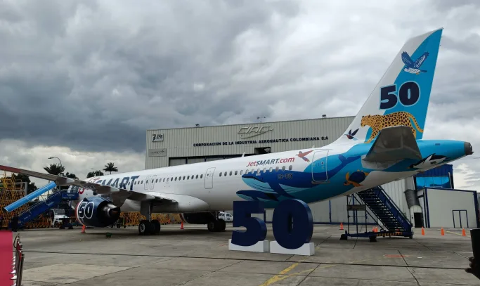 JetSMART se convierte en la aerolínea oficial de Vive Claro Distrito Cultural