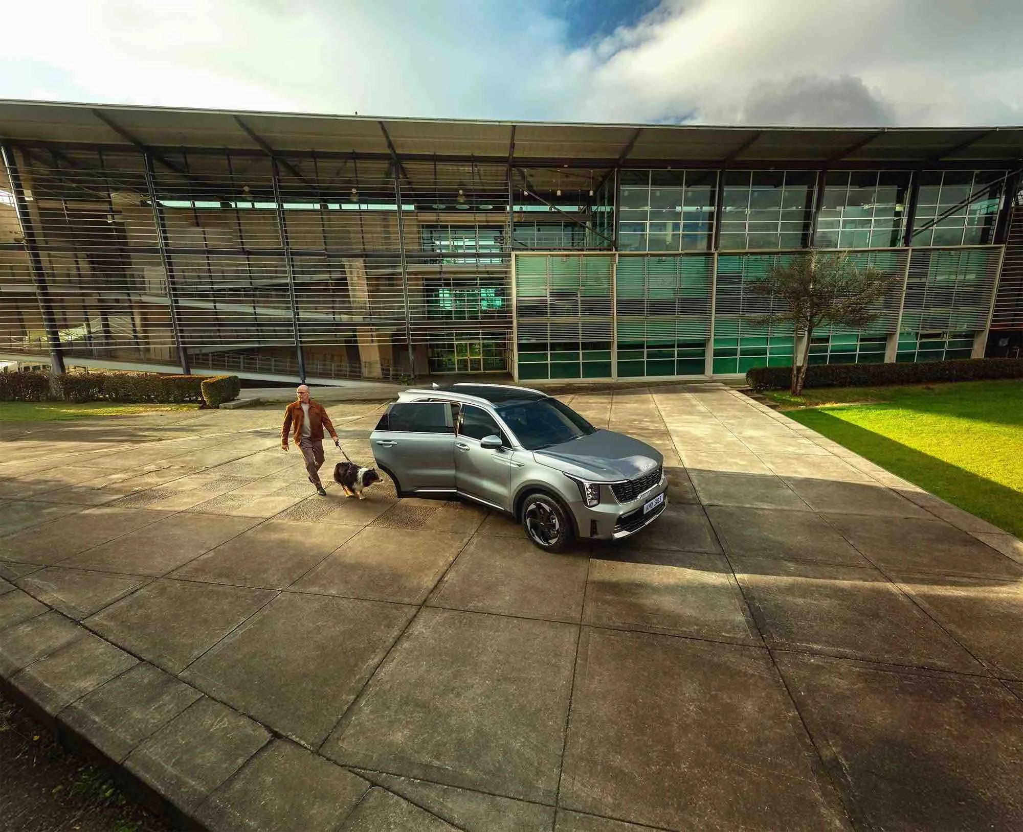 Kia acelera su plan en Colombia: liderazgo, creatividad y pedagogía para promover la nueva movilidad