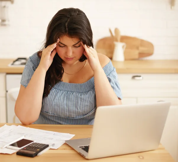 Inflación y salud mental: cinco alertas de que el estrés financiero está enfermando a los colombianos