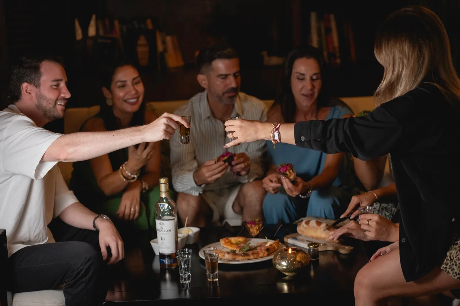 El Coro Lounge Bar de Cartagena, punto de encuentro para vivir el fútbol