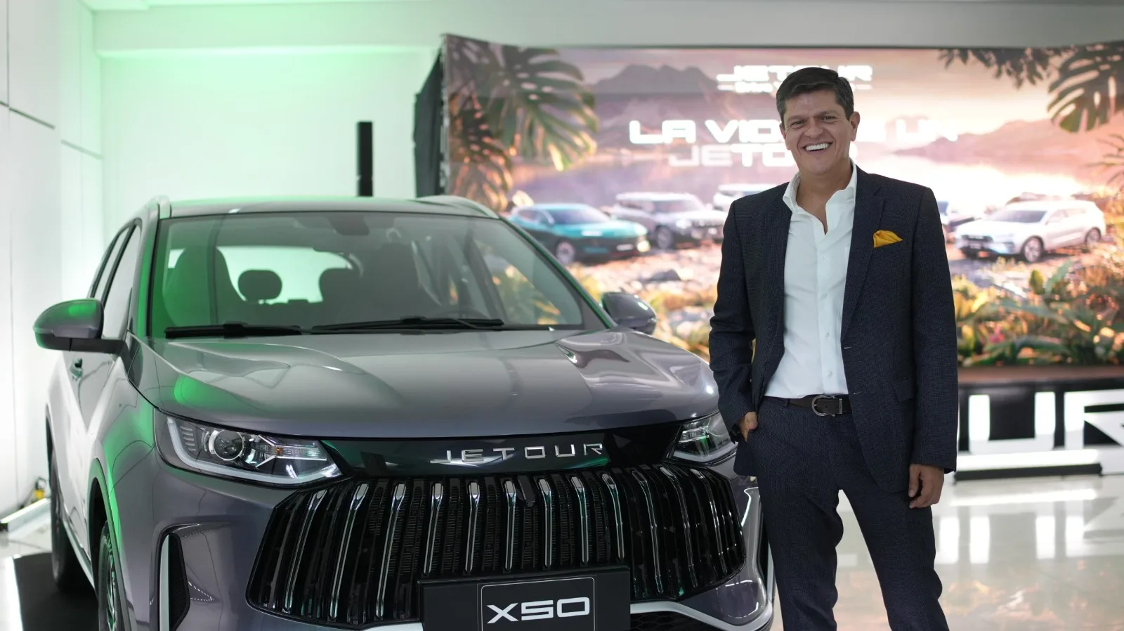 Jetour lanza la T1 una nueva apuesta al mercado y estrena vitrina Autocom en Bogotá