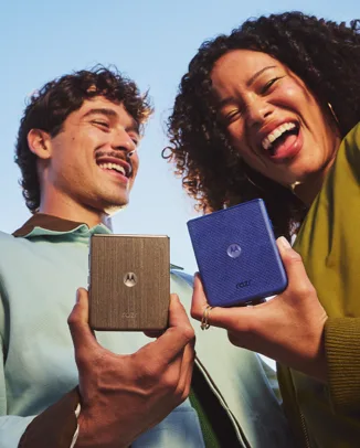 La nueva generación razr Motorola llegó a Colombia con IA