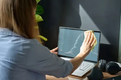 Cómo limpiar correctamente la pantalla de tu computador sin dañarlo