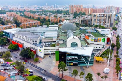 Bulevar Centro Comercial se une por Venezuela