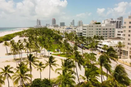 El dólar a favor para viajar a Miami este año