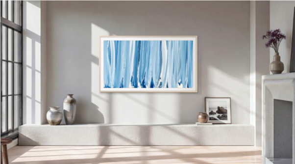 Decorar la sala con arte digital ya no sube la factura de luz: el ahorro puede llegar a 70 %