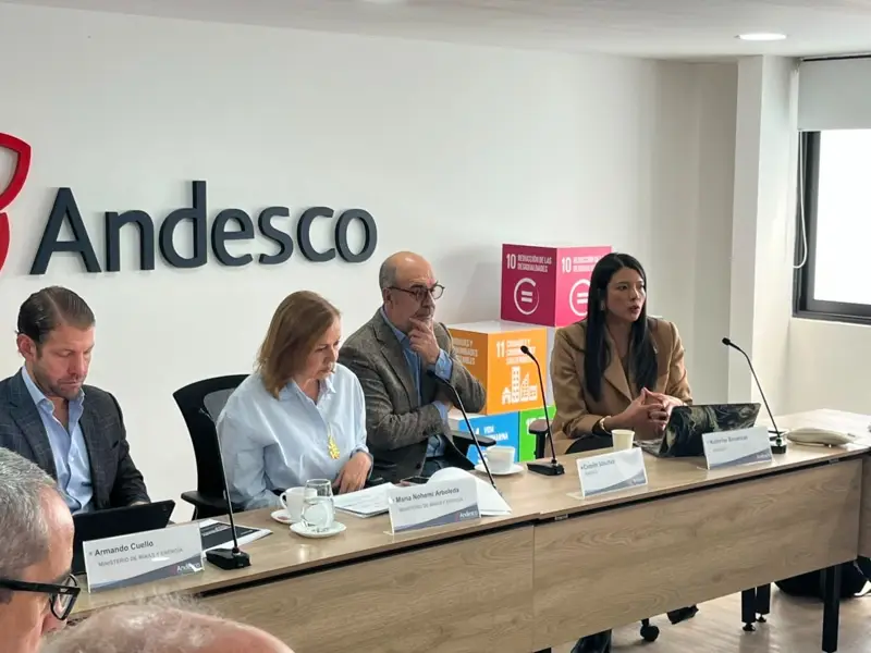 MinEnergía y Andesco avanzan en soluciones en servicios confiables de energía eléctrica y gas natural