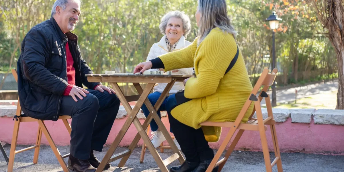 La soledad y el aislamiento afectan a una de cada cuatro personas mayores