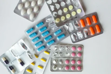 Nada en una tableta es casualidad: la ciencia que hace posible cada medicamento