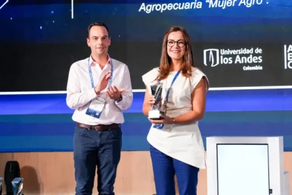 Asobancaria otorga premio al Banco Agrario por su tarjeta de crèdito Mujer Agro