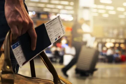 Los cinco errores que siguen cometiendo los colombianos antes de viajar al exterior