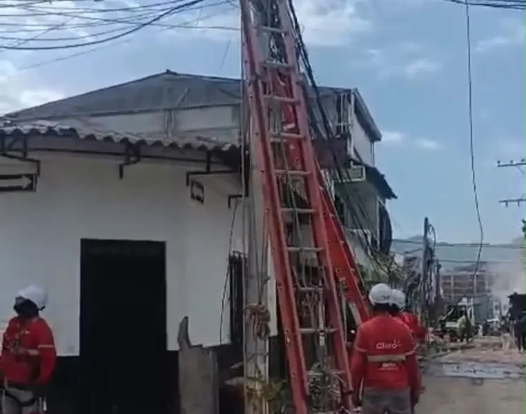 Claro alcanza un 86% de recuperación de sus estaciones base y adquiere 146 plantas de energía y acelera la normalización del servicio