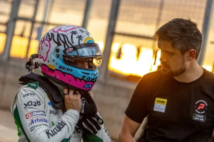 Tatiana Calderon corre por Colombia la Nascar Brasil en Londrina