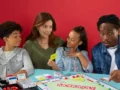 Hasbro reinventa el Día del Amor y la Amistad con el poder del juego