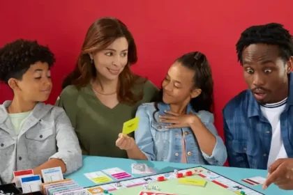 Hasbro reinventa el Día del Amor y la Amistad con el poder del juego