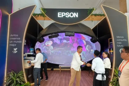 Epson en Andicom 2026: un espacio donde el medio ambiente cobra vida a través de un domo inmersivo