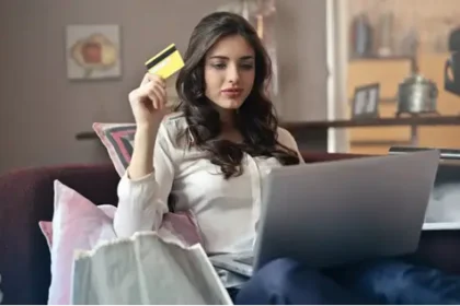 Señales de una marca usa trucos digitales para empujarlo a comprar