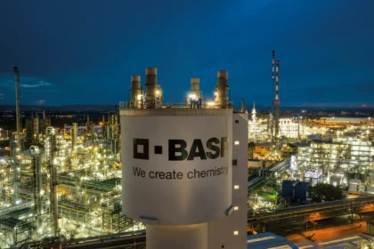 Basf busca adquirir a Evonik