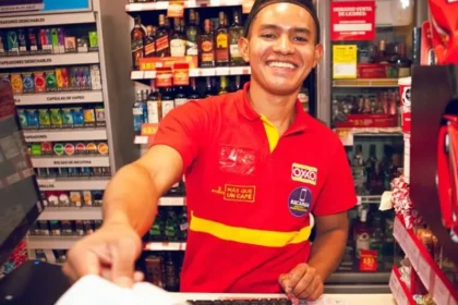 Clientes de BBVA podrán retirar y depositar dinero en más de 640 tiendas OXXO en Colombia