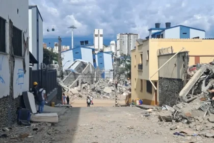 “We stand with Colombia” campaña que apoya la reconstrucción tras el terremoto y los incendios forestales