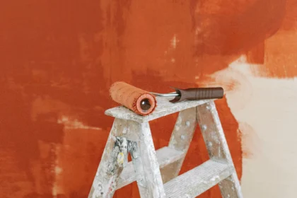 El “olor a pintura fresca” no siempre es buena señal