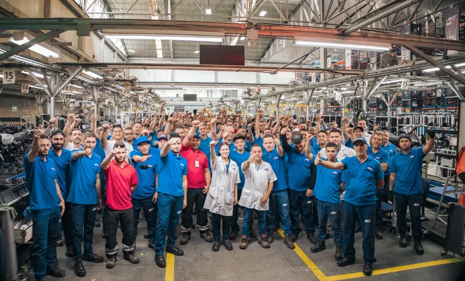 AKT Motos alcanza los 2 millones de motocicletas ensambladas en Colombia