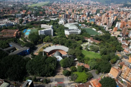 UPB conmemora 90 años de formación académica y humanística