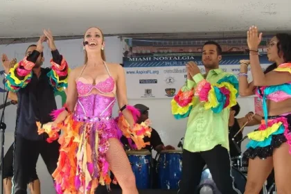 Miami celebra el Mes de la Herencia Hispana con un recorrido por la cultura latina, la música y la gastronomía
