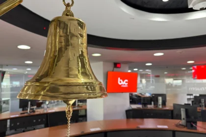 Aprenda sobre el mercado de capitales colombiano con la bolsa millonaria 2026