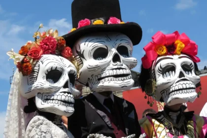 De Transilvania a San Bernardo, Cundinamarca: 5 lugares únicos para vivir Halloween y el Día de Muertos