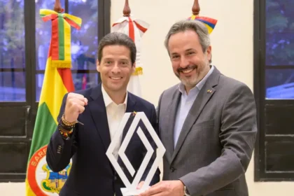 Renault-Sofasa y el Gobierno Nacional firman pacto para avanzar en proyecto industrial con una inversión de USD 150 millones