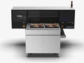 Epson presenta una potente impresora cama plana UV de 10 colores
