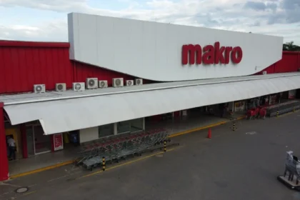 Makro con más variedad de dulces y los sabores ácidos para la fiesta de los niños