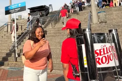Sello Rojo celebra junto a los colombianos que hacen que el país nunca pare